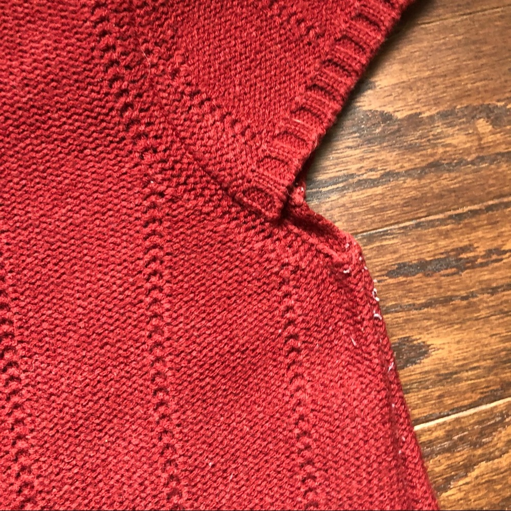 Red Sweater - Picture 9 of 10